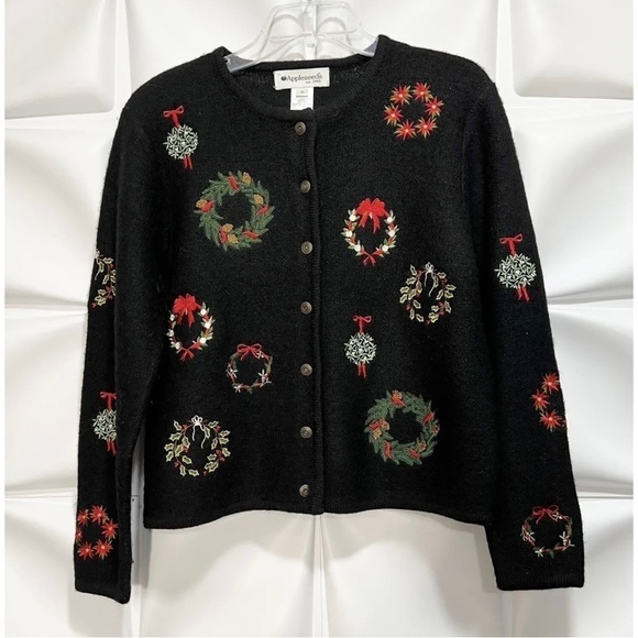 Appleseed's Women Sz M ~ WOOL Embroidered Wreath Christmas Cardigan Sweater Y2K - Picture 1 of 7